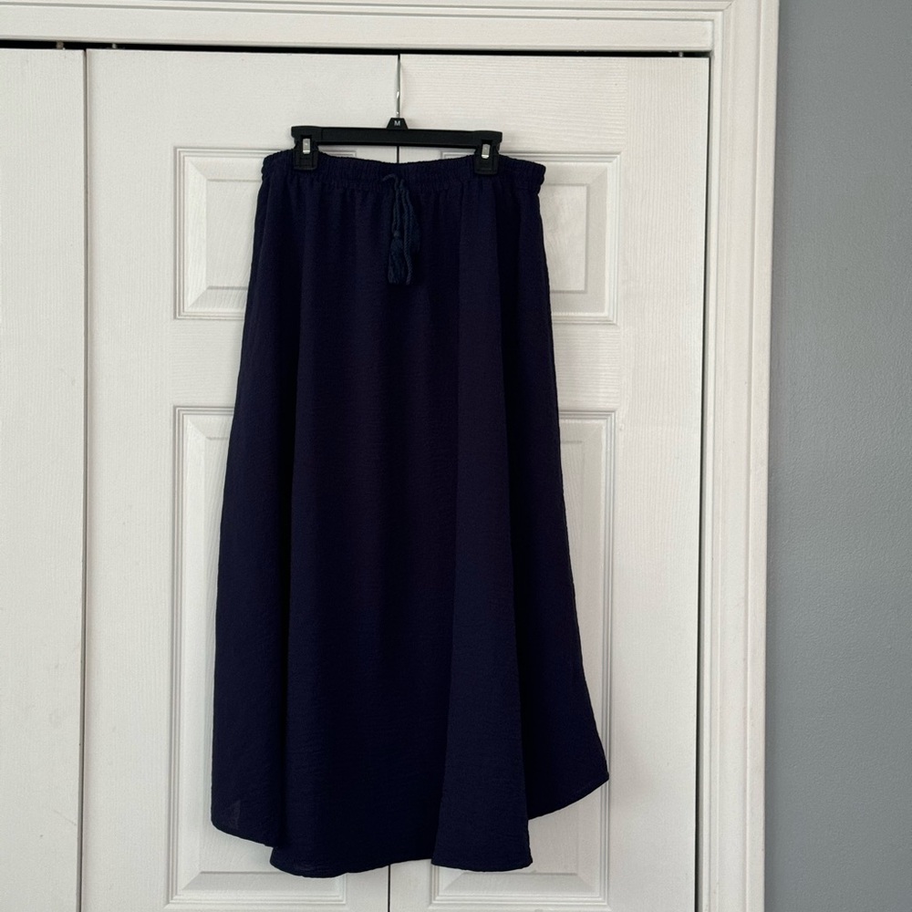 Zeagoo navy maxi skirt size medium